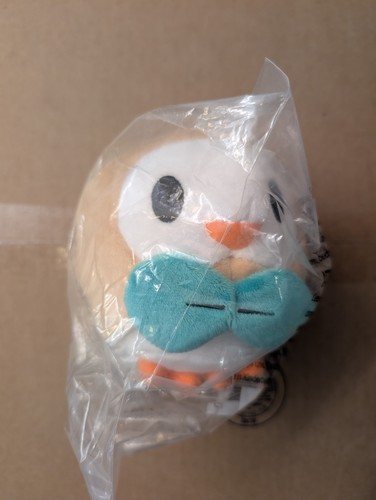 Pokemon center rowlet pokedoll - pokemon,
