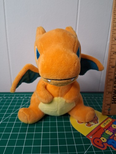 Pokemon center charizard - center,